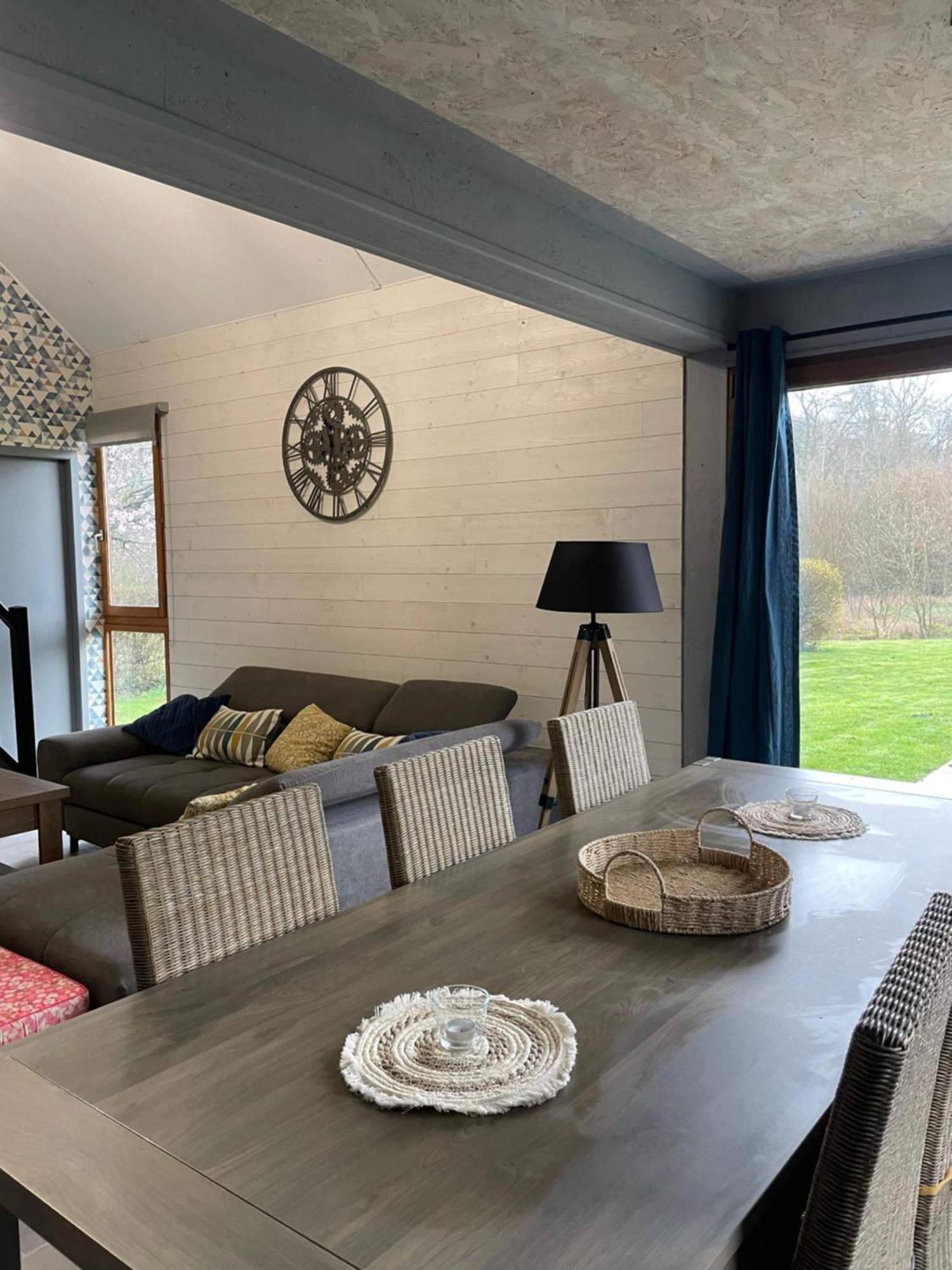 Cottage Chaleureux Dans Domaine Prive Signy-le-Petit Exteriér fotografie