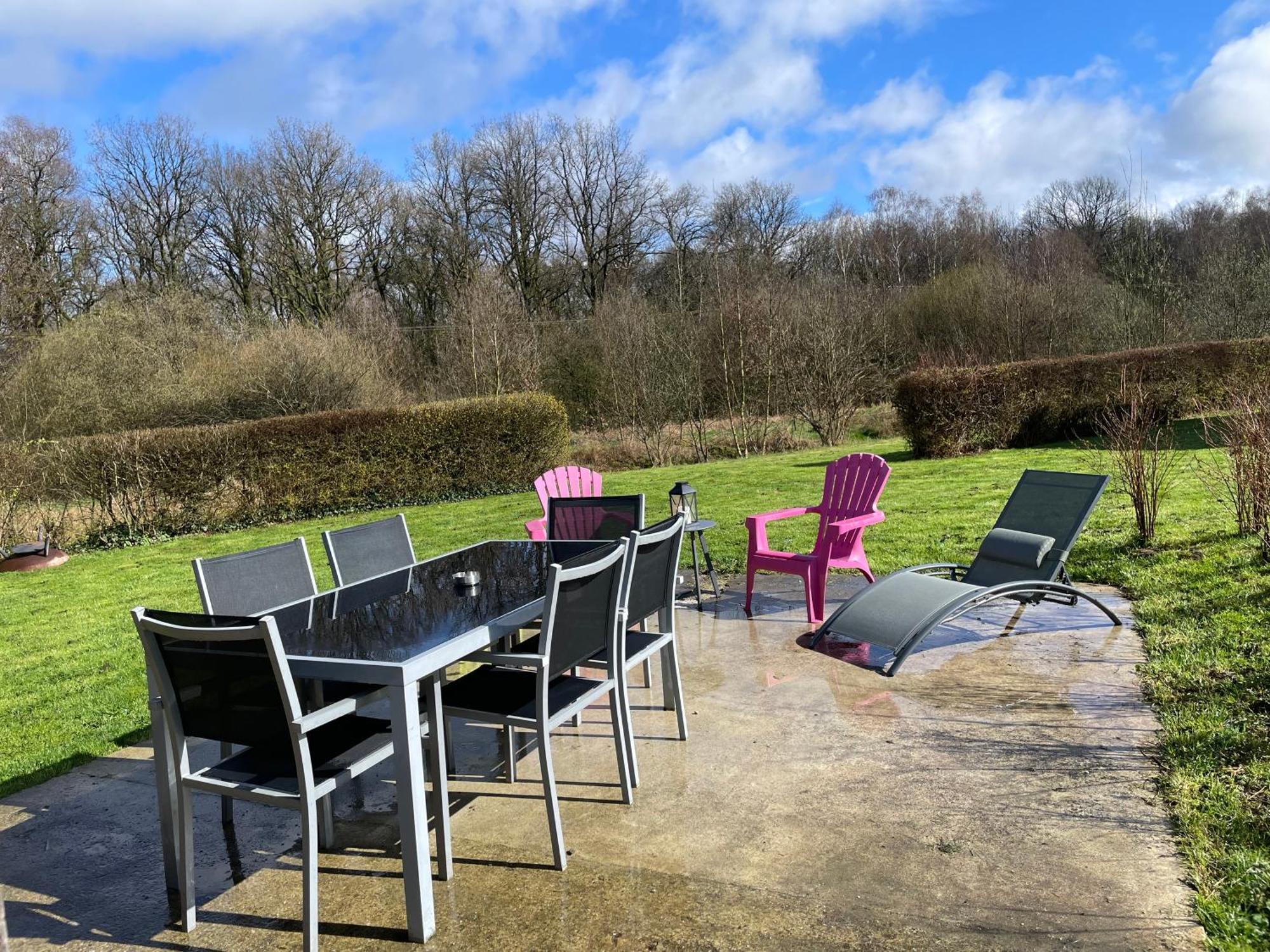 Cottage Chaleureux Dans Domaine Prive Signy-le-Petit Exteriér fotografie